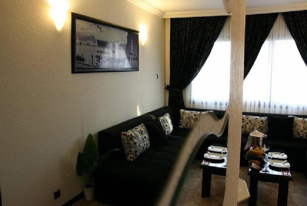 Aksan Hotel İzmir Ngoại thất bức ảnh
