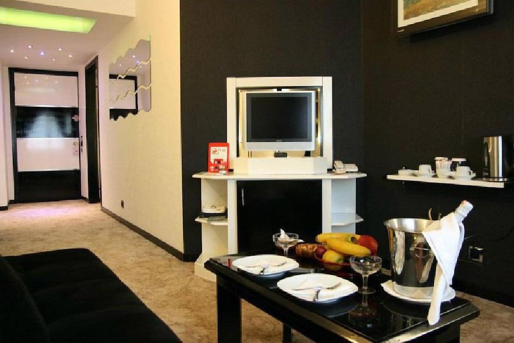 Aksan Hotel İzmir Ngoại thất bức ảnh