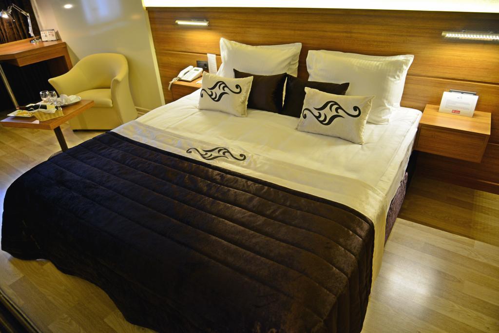 Aksan Hotel İzmir Ngoại thất bức ảnh