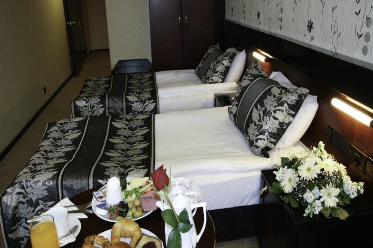 Aksan Hotel İzmir Ngoại thất bức ảnh